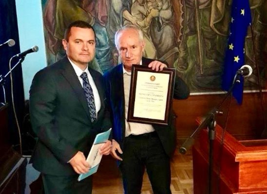 Кметът на Русе бе отличен с почетна грамота от Столичната организация на запасното войнство