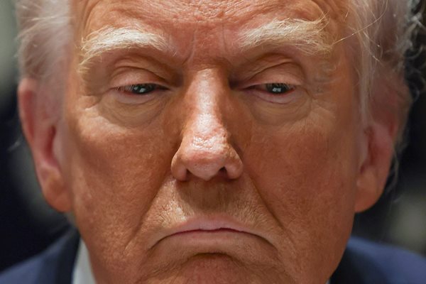 Тръмп: Не е имало класифицирана информация в тайния чат, в който попадна журналист