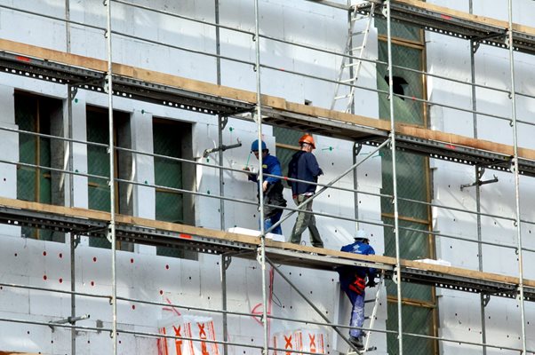 Кметове имат един ден да кажат кои блокове ще се санират с 80% грант (Обзор)