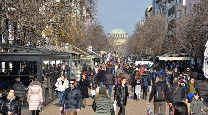 24% от българите очакват подобряване на икономическата ситуация у нас