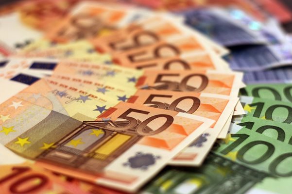 Еврото с рязък скок над прага от 1,16 долара