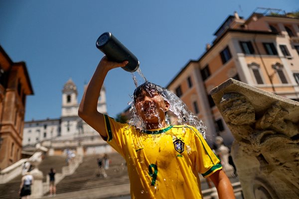Жегите взеха жертви в Испания и Франция, в Германия десетки са спасени от аварирал влак