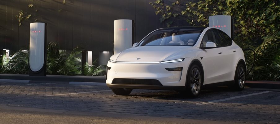 Model Y на Tesla се достави сам на клиент, без човек в колата! (видео)