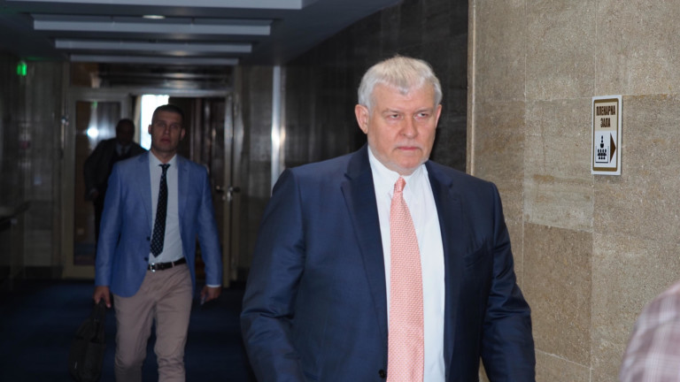 Румен Христов: Даниел Митов е равно отдалечен от всички структури в МВР