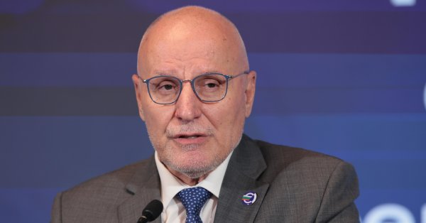 Радев: България действа като икономика на еврозоната