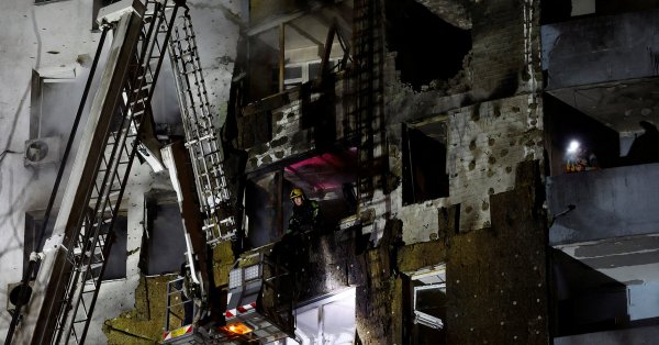 Украински дронове задържат притока на руски войски